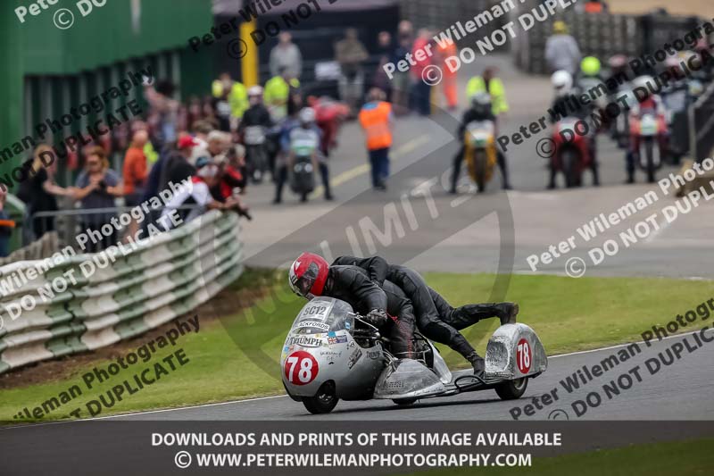 Vintage motorcycle club;eventdigitalimages;mallory park;mallory park trackday photographs;no limits trackdays;peter wileman photography;trackday digital images;trackday photos;vmcc festival 1000 bikes photographs
